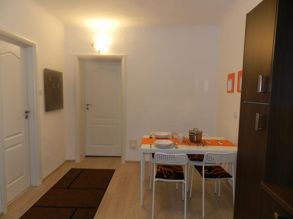 Studio S. Apartment Brasov Room photo