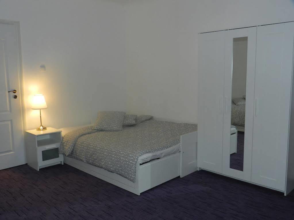 Studio S. Apartment Brasov Exterior photo